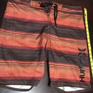 Mens Hurley swim trunks size 34
